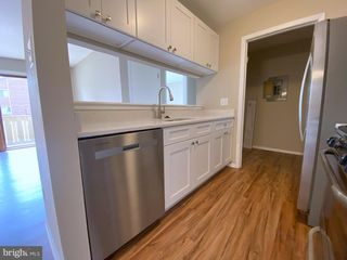 705 WOODHOLLOW DR, Marlton, NJ 08053