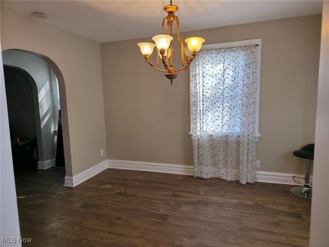 1425 Crescent Road SW, Canton, OH 44710