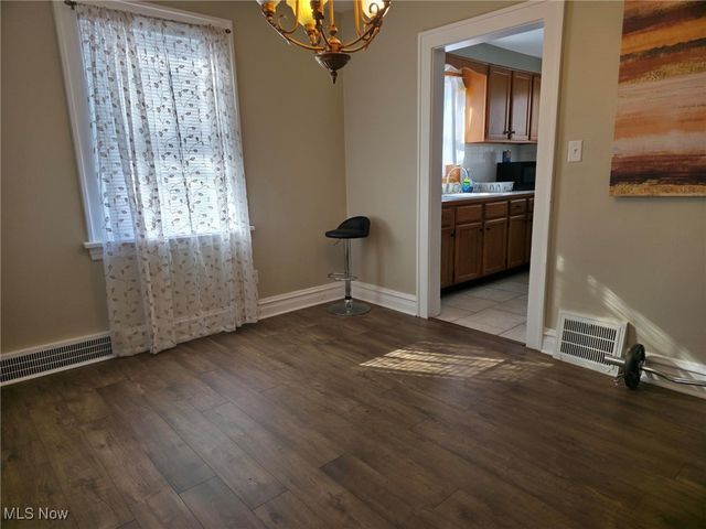 1425 Crescent Road SW, Canton, OH 44710