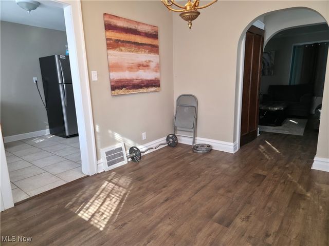 1425 Crescent Road SW, Canton, OH 44710