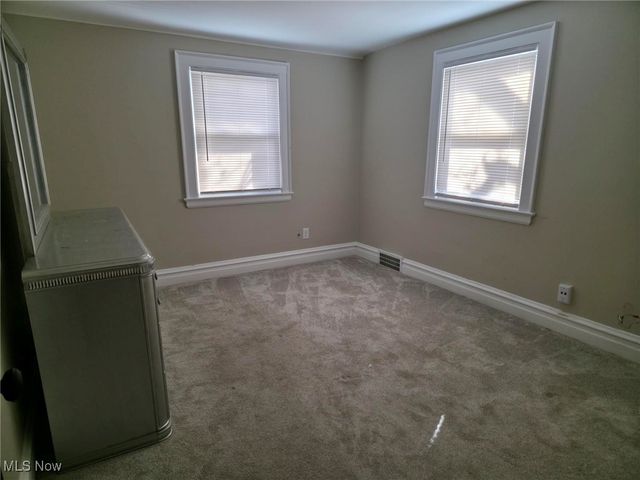 1425 Crescent Road SW, Canton, OH 44710