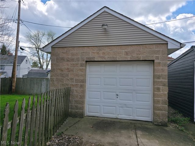 1425 Crescent Road SW, Canton, OH 44710