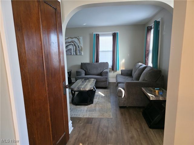 1425 Crescent Road SW, Canton, OH 44710
