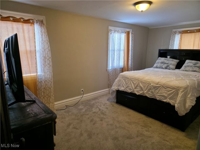 1425 Crescent Road SW, Canton, OH 44710