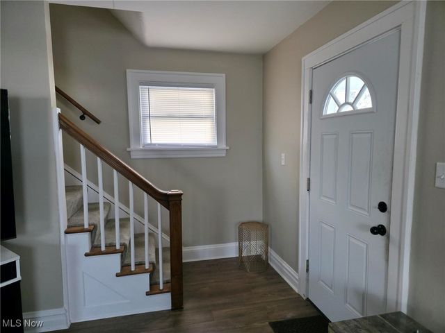 1425 Crescent Road SW, Canton, OH 44710