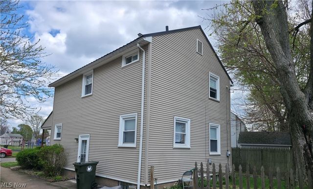 1425 Crescent Road SW, Canton, OH 44710