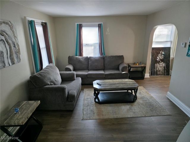 1425 Crescent Road SW, Canton, OH 44710