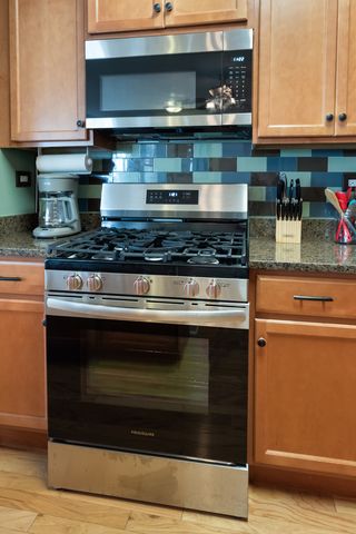 549 Autumn Circle, Pingree Grove, IL 60140
