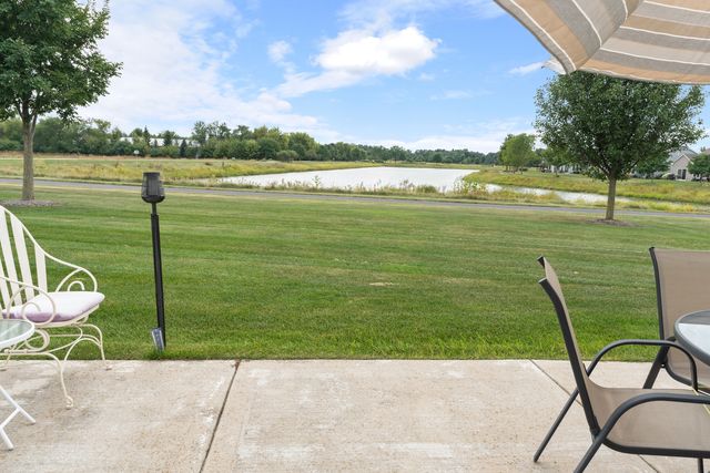 549 Autumn Circle, Pingree Grove, IL 60140
