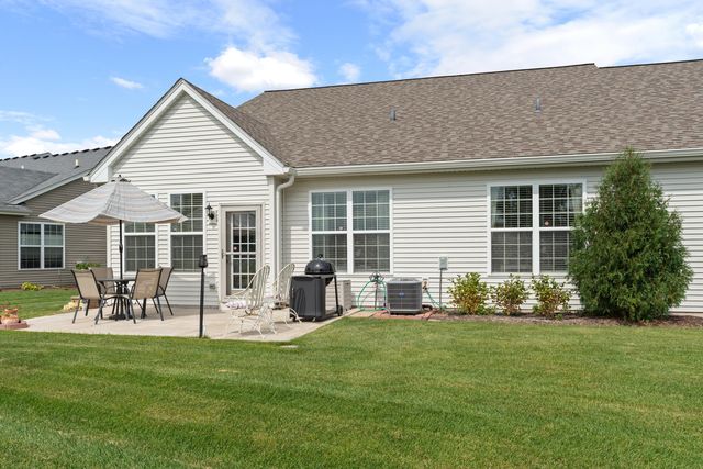 549 Autumn Circle, Pingree Grove, IL 60140