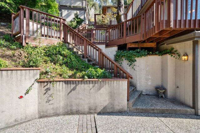 21386 Sunnyside Road, Los Gatos, CA 95033