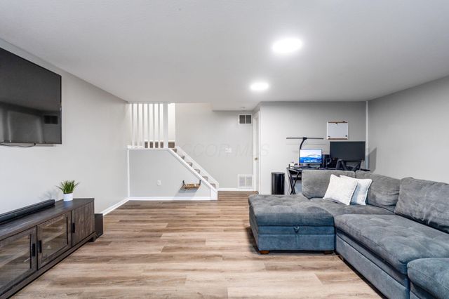 123 Preswicke Mill, Blacklick, OH 43004