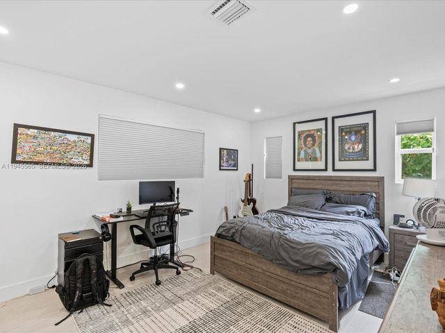 5265 SW 78th St, Miami, FL 33143