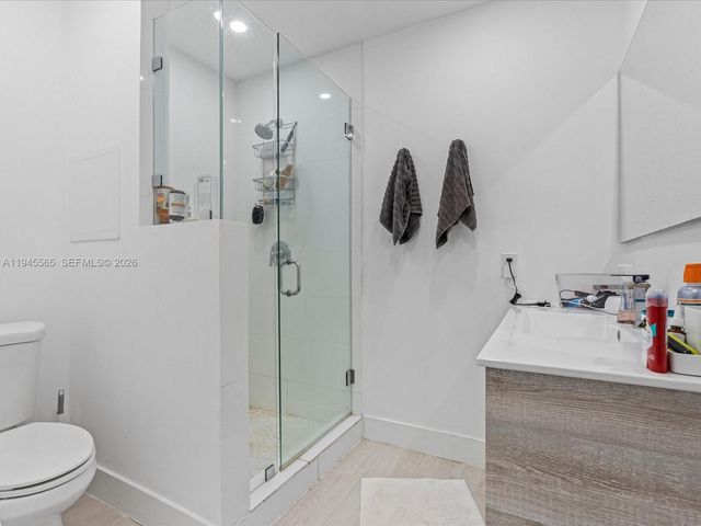 5265 SW 78th St, Miami, FL 33143