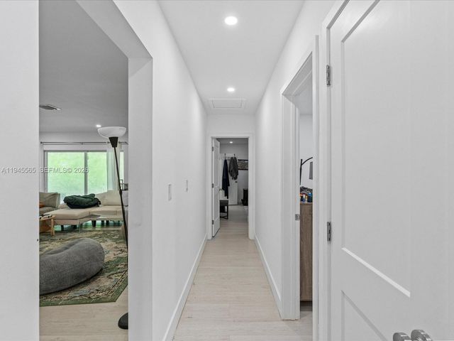 5265 SW 78th St, Miami, FL 33143