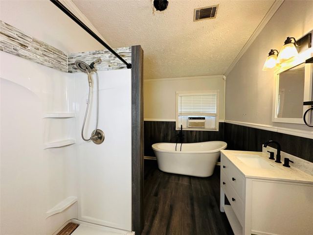 27607 County Road 3744, Splendora, TX 77372