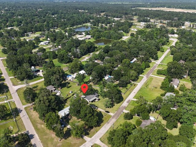 27607 County Road 3744, Splendora, TX 77372