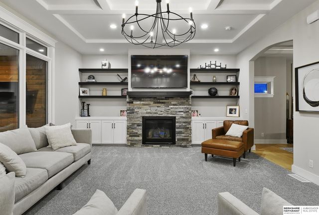 12357 Cooper Street, Papillion, NE 68046