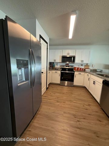 3290 Foresman Avenue SE, Palm Bay, FL 32909