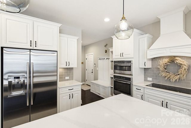 3083 Twin Lakes Drive, Weddington, NC 28104