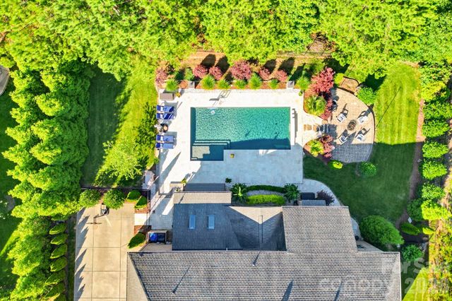 3083 Twin Lakes Drive, Weddington, NC 28104
