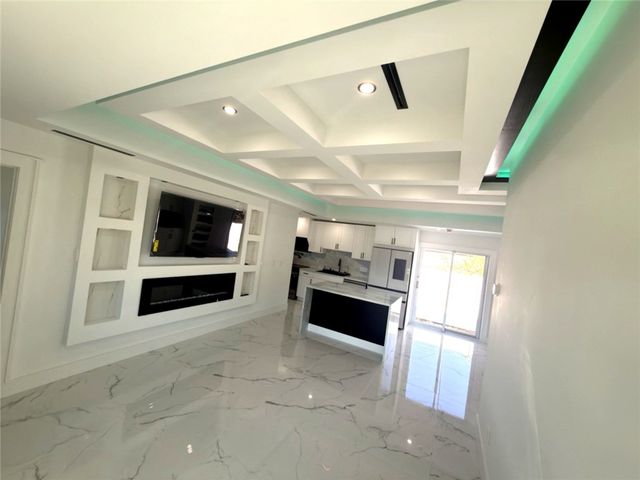 1495 SW 18th Avenue SW, Vero Beach, FL 32962