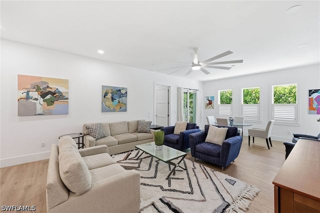 1232 Royal Palm DR, Naples, FL 34103