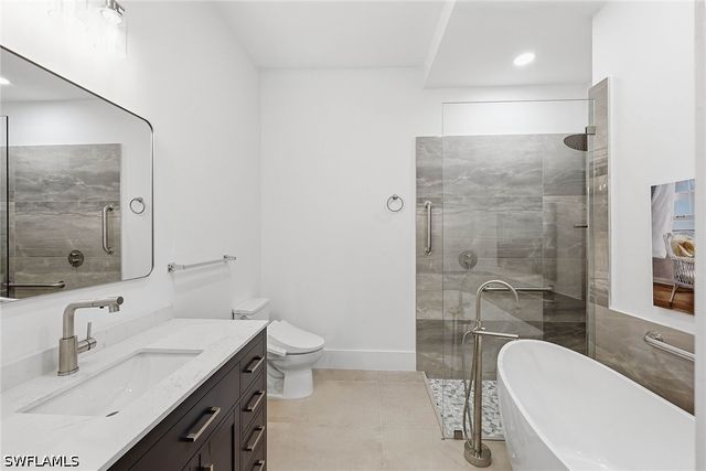 1232 Royal Palm DR, Naples, FL 34103