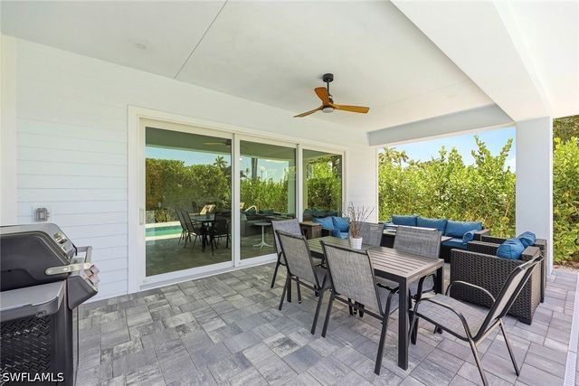 1232 Royal Palm DR, Naples, FL 34103