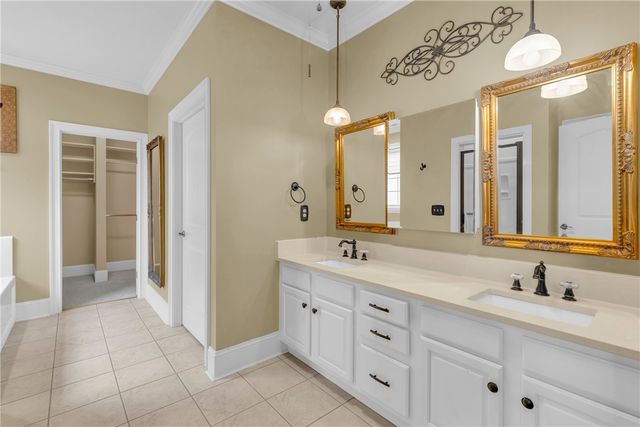 105 Bur Oak Drive, Taylors, SC 29687