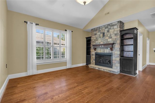 105 Bur Oak Drive, Taylors, SC 29687