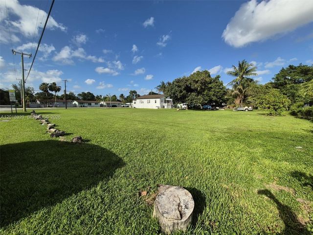 1880 NW 111th St, Miami, FL 33167