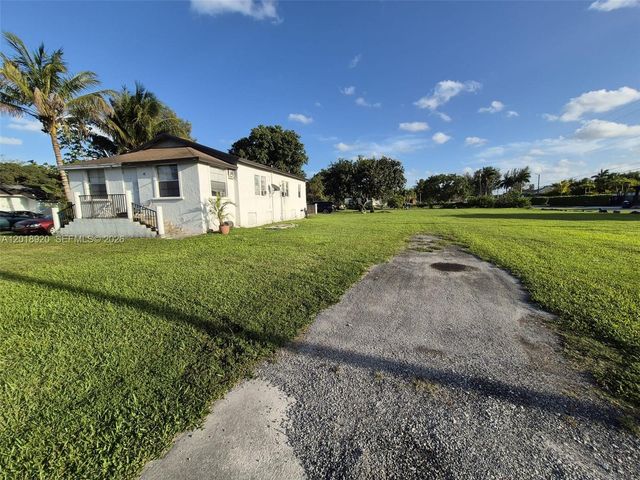 1880 NW 111th St, Miami, FL 33167