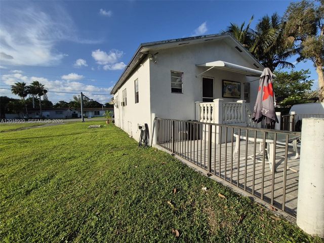 1880 NW 111th St, Miami, FL 33167