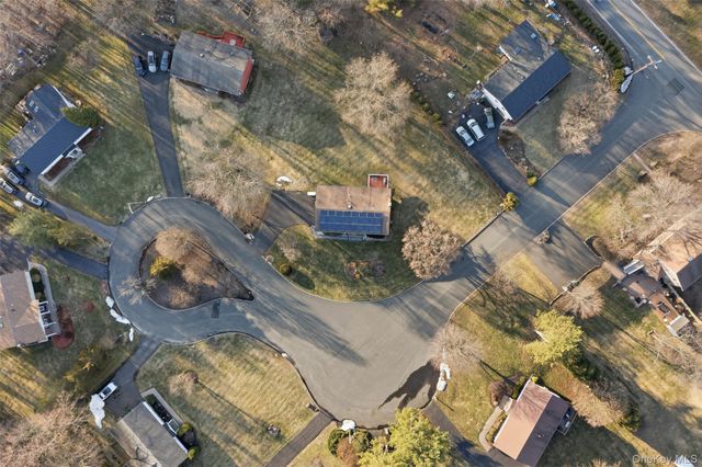 6 Cider Mill Court, New City, NY 10956