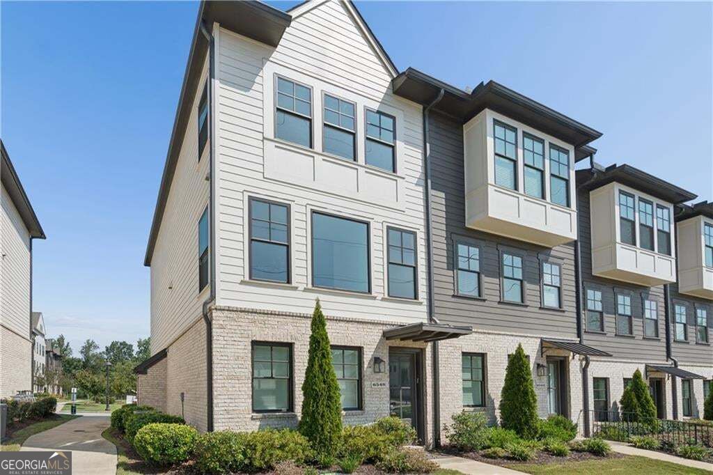 6548 Beacon Drive, Sandy Springs, GA 30328 — photo 2