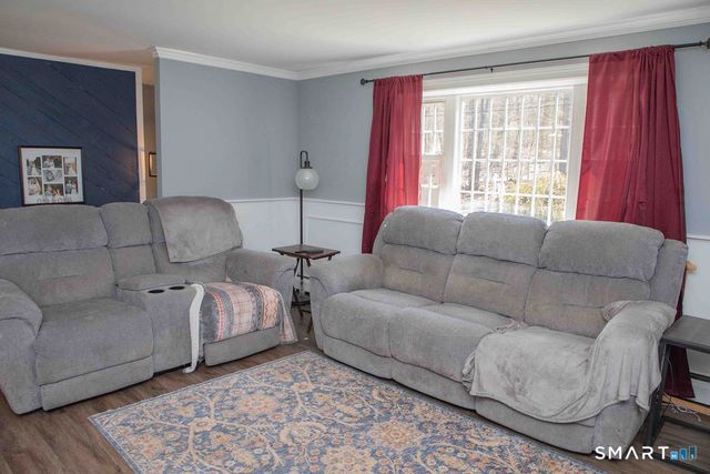 27 Old Skinner Street, East Hampton, CT 06424