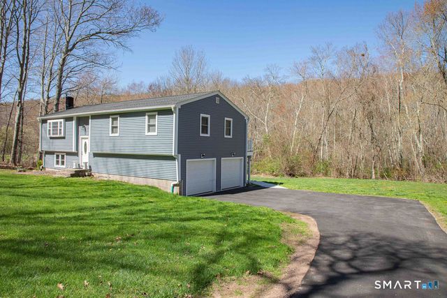 27 Old Skinner Street, East Hampton, CT 06424