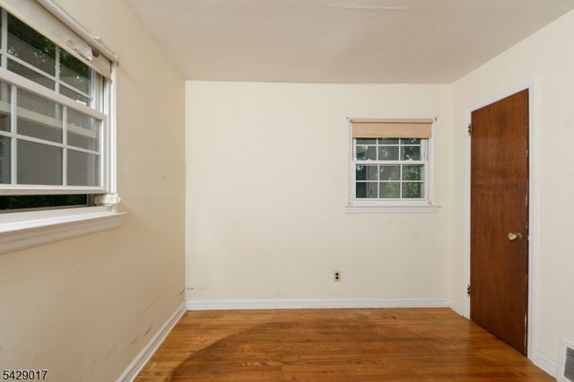 98 Bromley Pl, Nutley Twp., NJ 07110