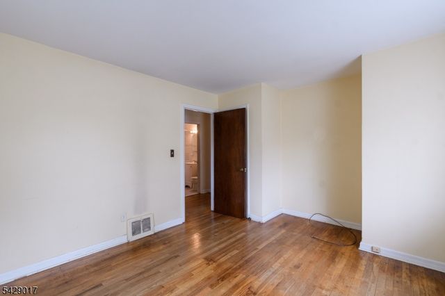 98 Bromley Pl, Nutley Twp., NJ 07110
