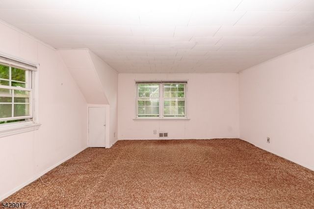 98 Bromley Pl, Nutley Twp., NJ 07110