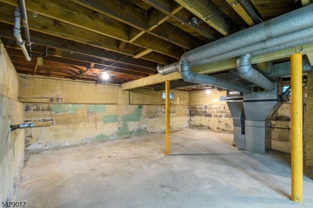 98 Bromley Pl, Nutley Twp., NJ 07110