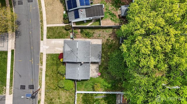 24 Moryan Road, Edison, NJ 08817
