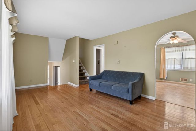 24 Moryan Road, Edison, NJ 08817