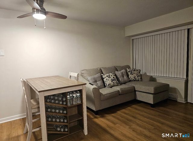 1310 Berlin Turnpike APT 218, Wethersfield, CT 06109