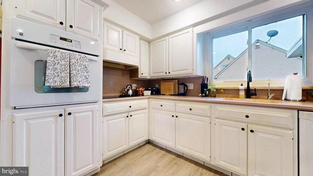 2459 BUTTONWOOD DR, Vineland, NJ 08361