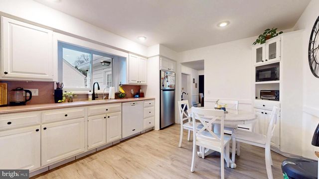 2459 BUTTONWOOD DR, Vineland, NJ 08361