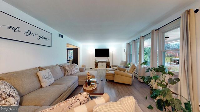 2459 BUTTONWOOD DR, Vineland, NJ 08361