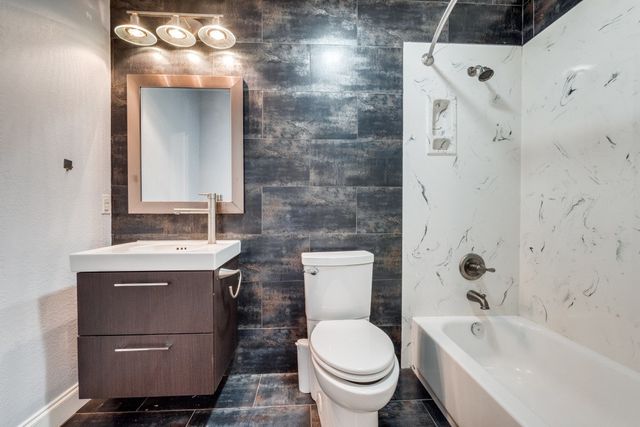 9520 Ash Creek Drive, Dallas, TX 75228