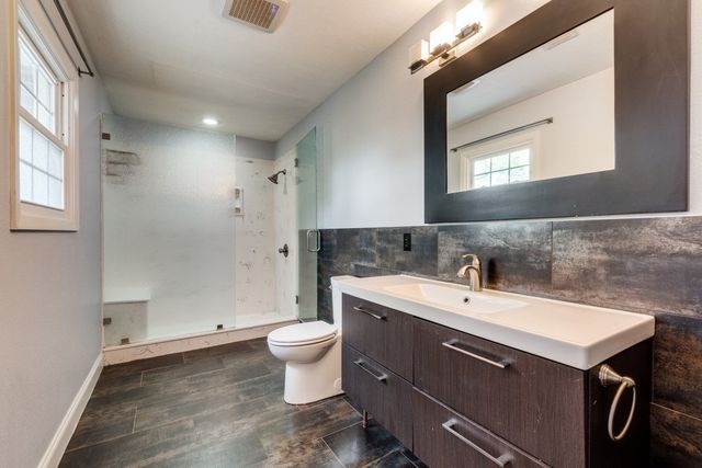 9520 Ash Creek Drive, Dallas, TX 75228